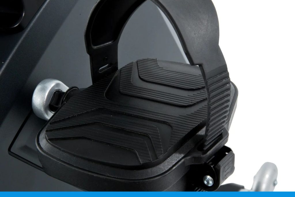 Spiritfitness CR900 LED pedale